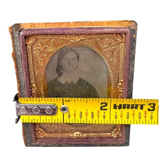 Young Woman Proper GIrl 1850s Antique Daguerreotype Portrait Case Ornate READ - Picture 6 of 7